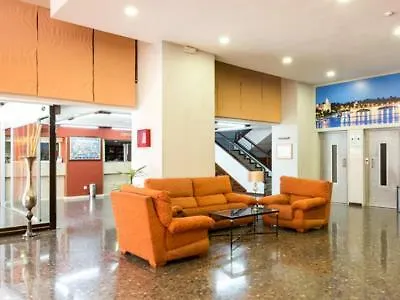Apartamentos Resitur Sewilla Apartament